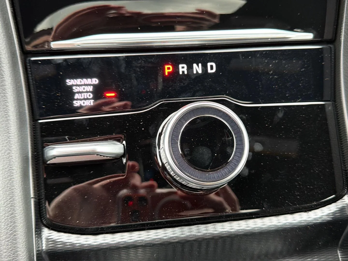 New 2026 Diamond Black Crystal Pearlcoat Jeep Laredo Altitude image 18