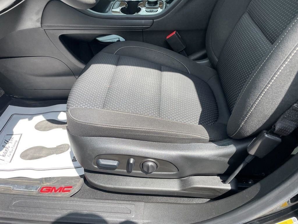 Used 2023 Black GMC SLE image 18