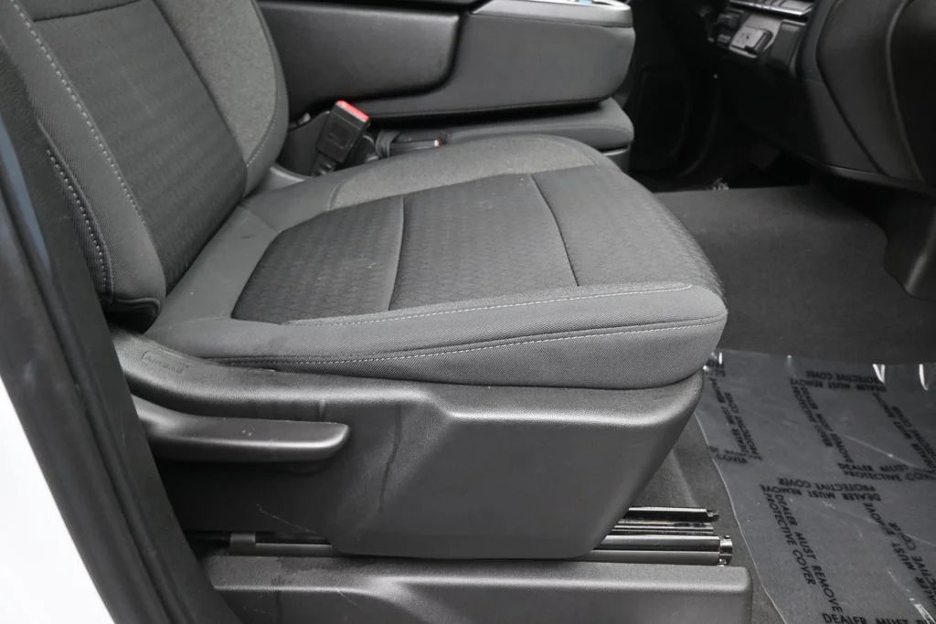 Used 2022 Summit White Chevrolet LT image 39