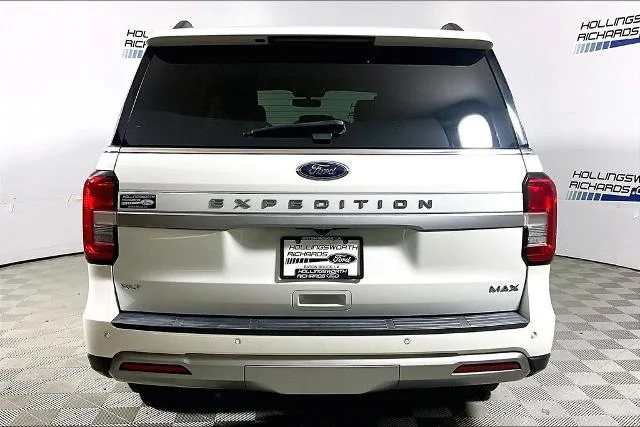 Used 2023 White Metallic Ford XLT image 31