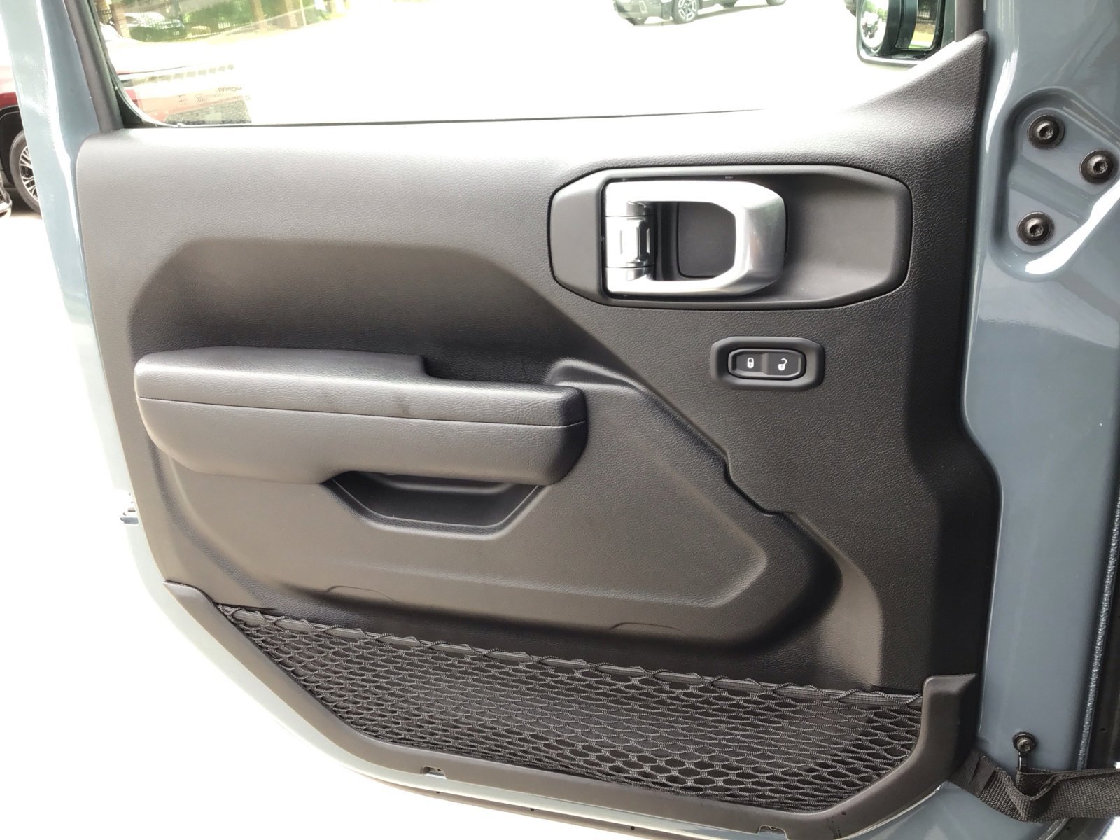 Used 2025 Anvil Clearcoat Jeep Sport image 25