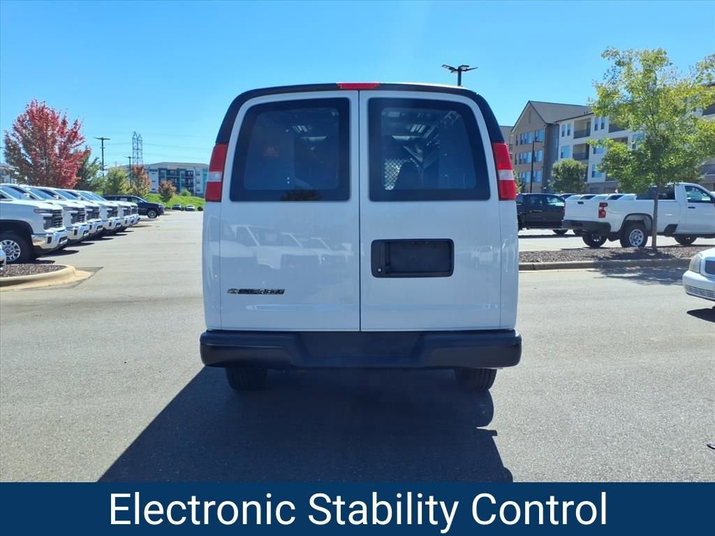 2025 Chevrolet Express Cargo Work Van - Photo 31