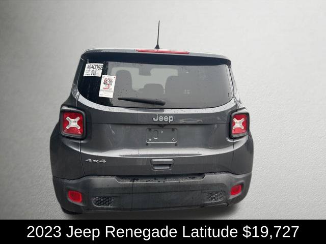 Used 2023 Graphite Gray Jeep Latitude image 4