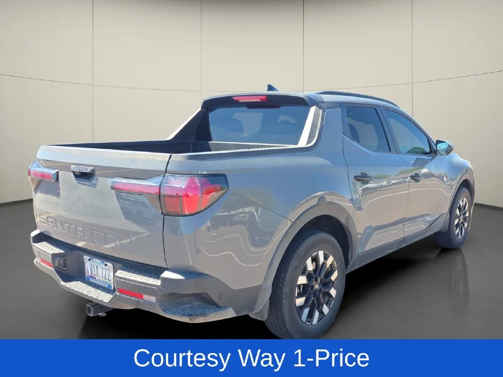 Used 2025 Gray Hyundai SEL image 9
