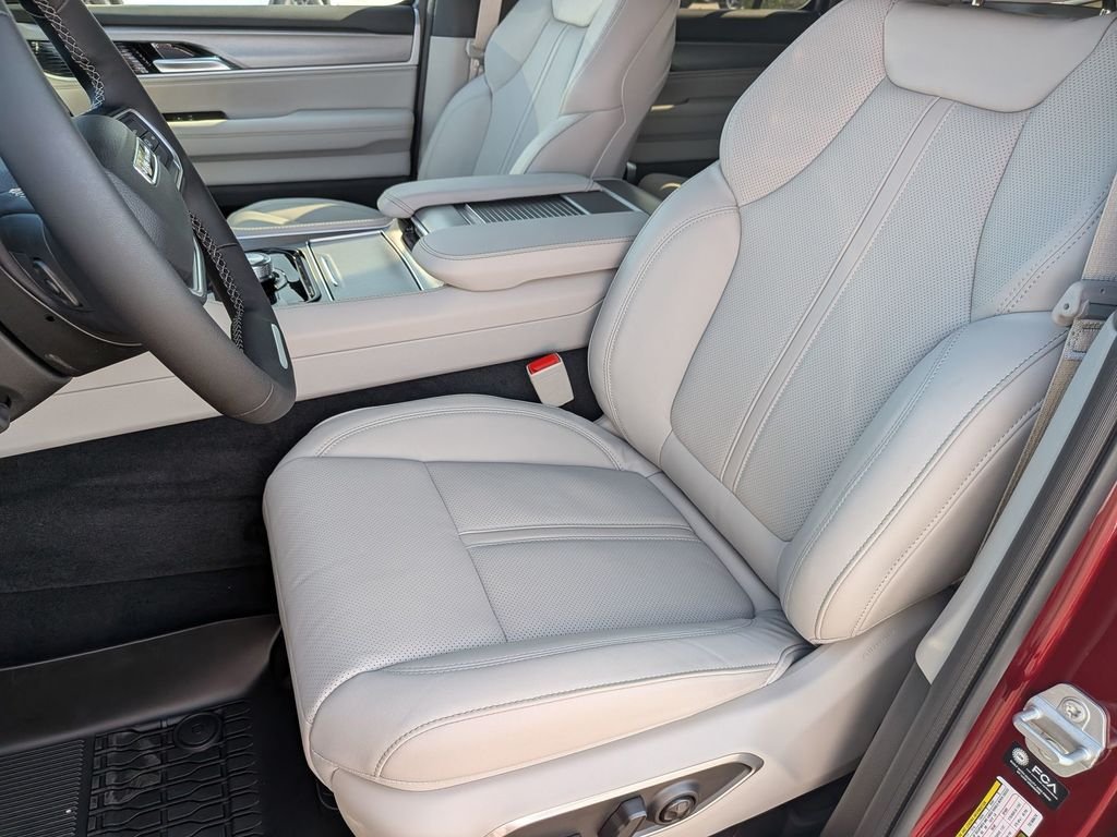 New 2026 Velvet Red Pearl-Coat Exterior Paint Jeep  image 14