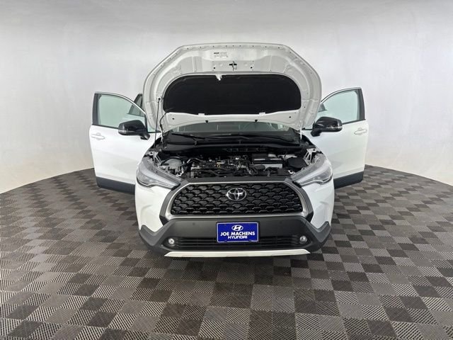 Used 2025 Beige Toyota XLE image 14