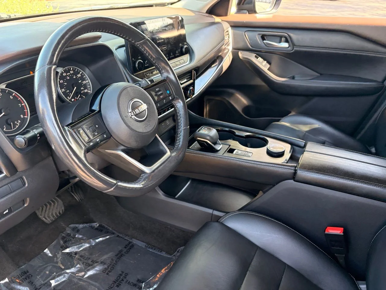 Used 2023 Super Black Nissan SL image 15