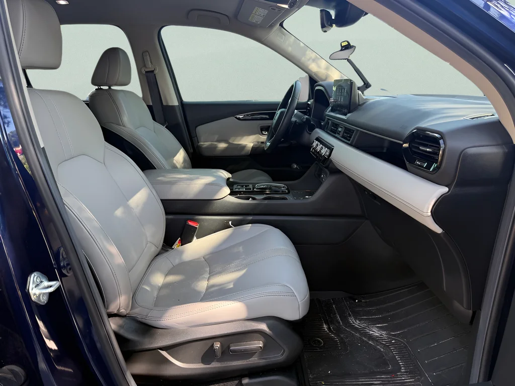 Used 2025 Obsidian Blue Pearl Honda EX-L image 12