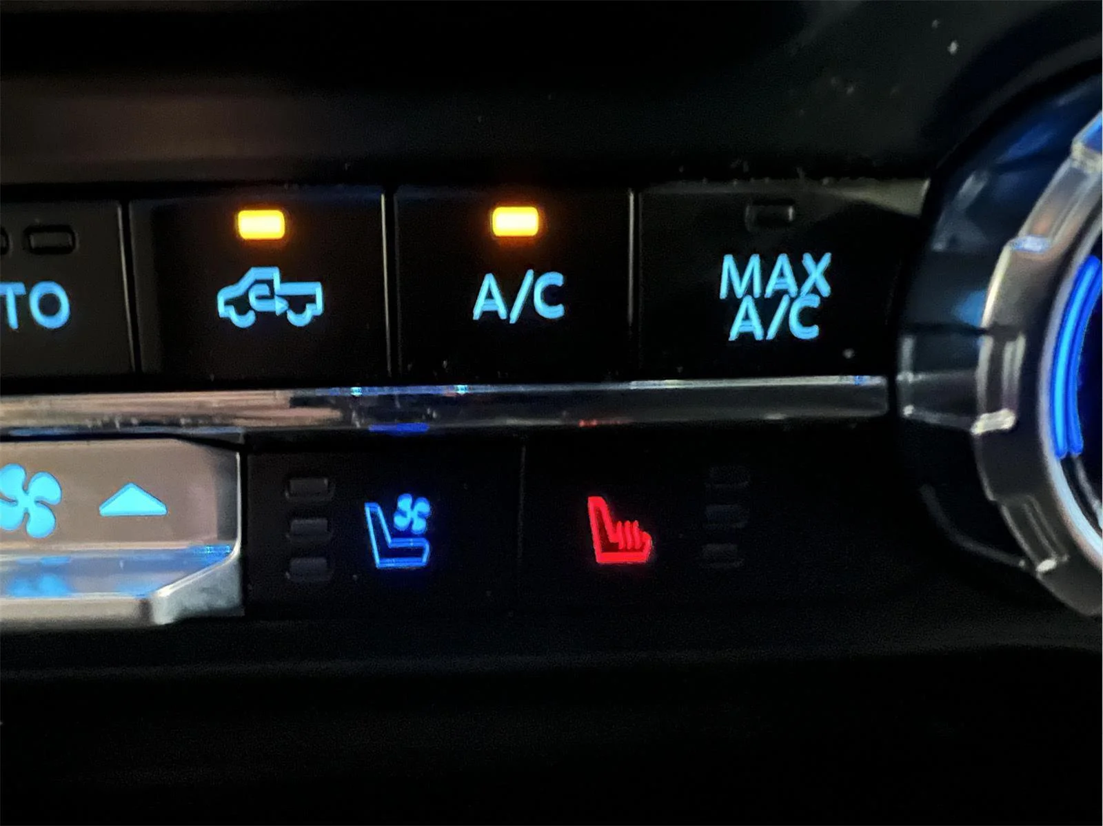 Used 2023 Carbonized Gray Ford LARIAT image 24