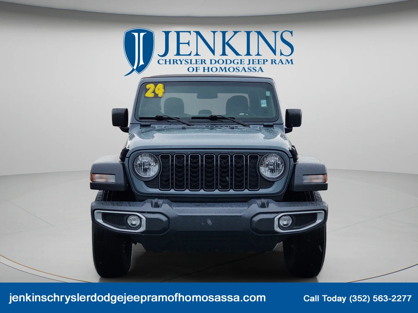 Used 2024 Anvil Clear Coat Jeep Sport image 12