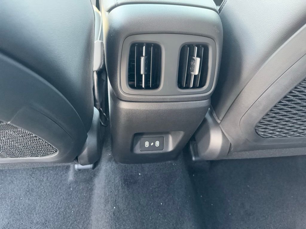 2025 Hyundai Tucson Limited - Photo 23