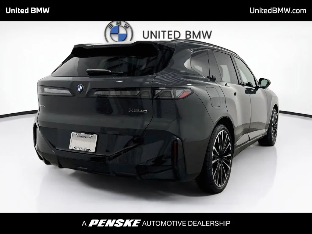 New 2027 Dravit Grey Metallic BMW  image 5