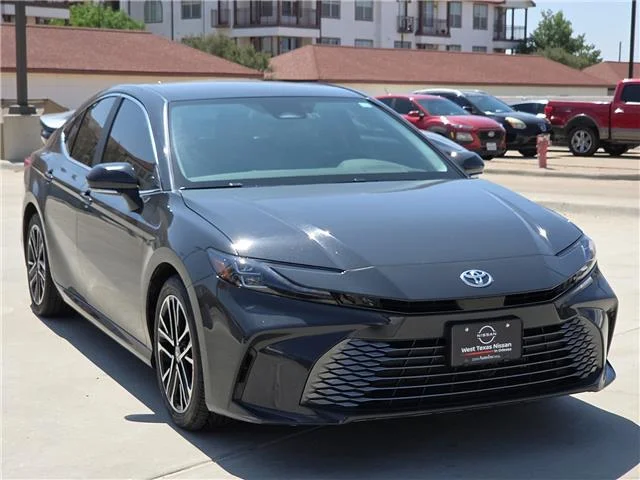 Used 2025 Heavy Metal Toyota XLE image 6