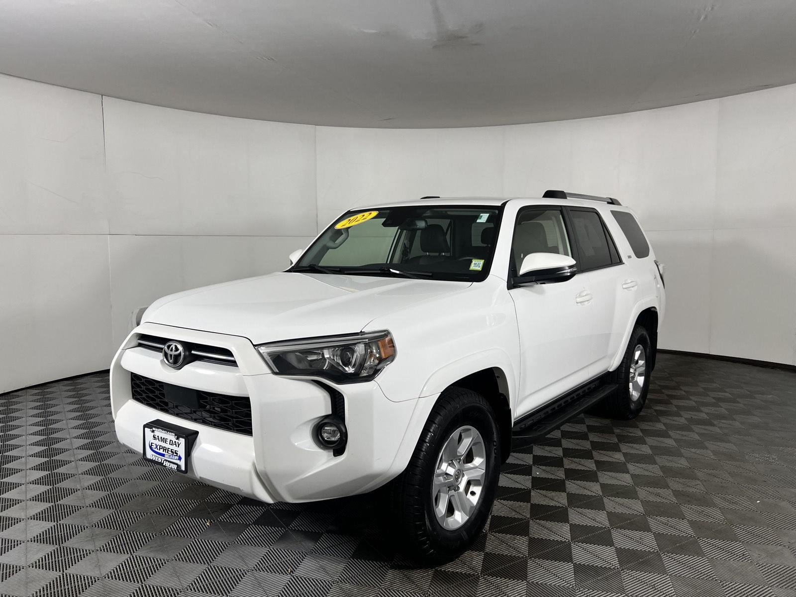 Used 2022 White Toyota SR5 Premium image 4