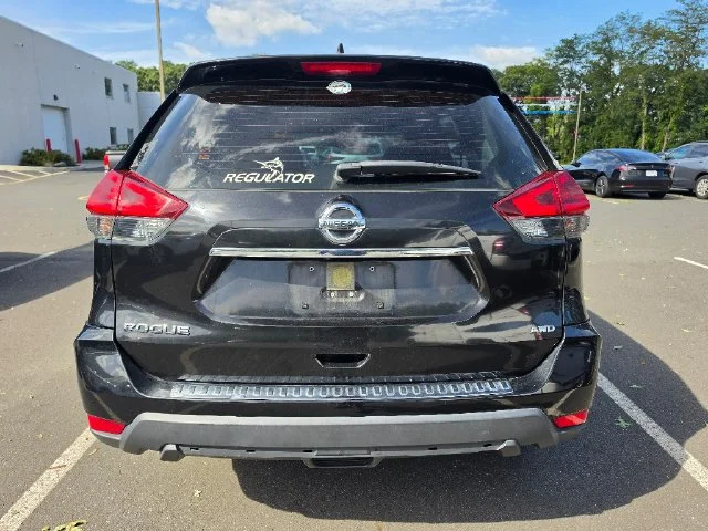Used 2019 Black Nissan S image 5