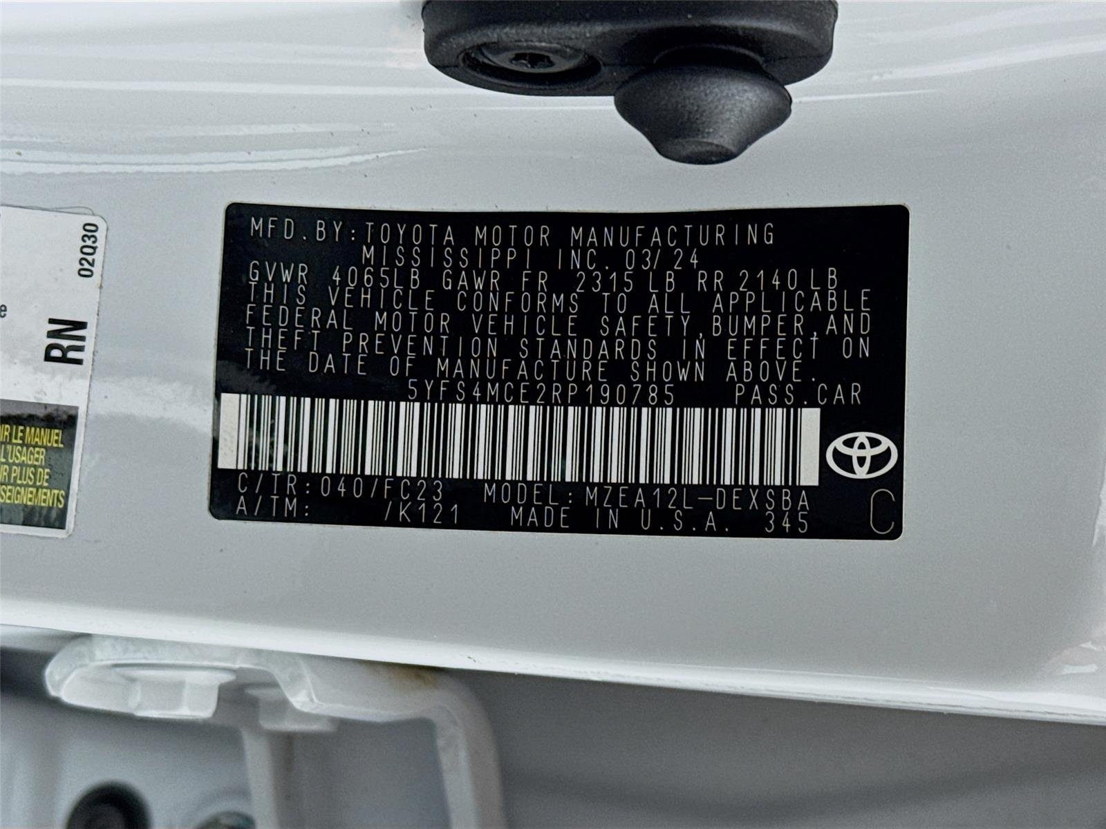 Used 2024 Ice Toyota SE image 29