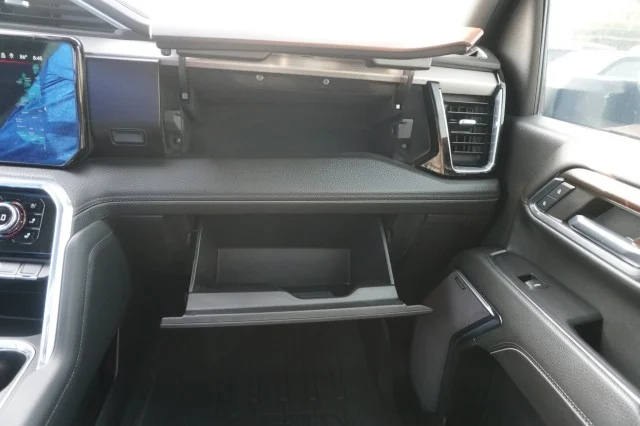 Used 2024  GMC Denali image 41