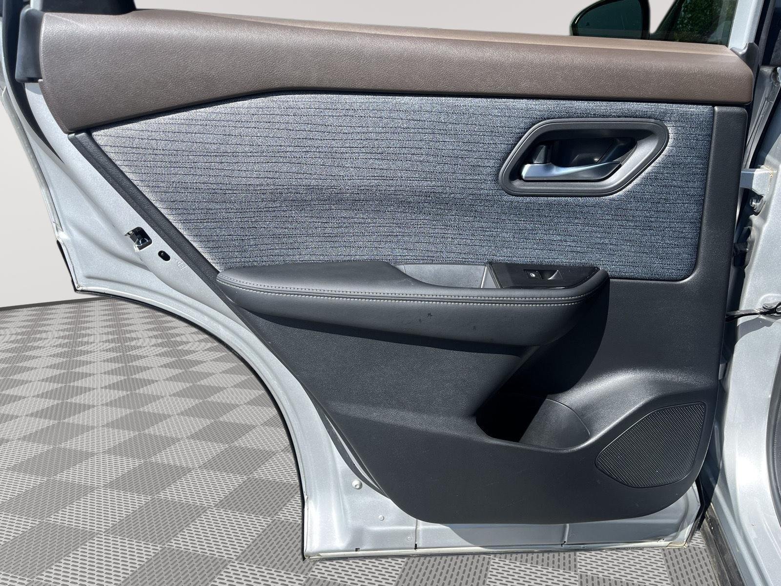 Used 2023 Brilliant Silver Metallic Nissan SV image 11