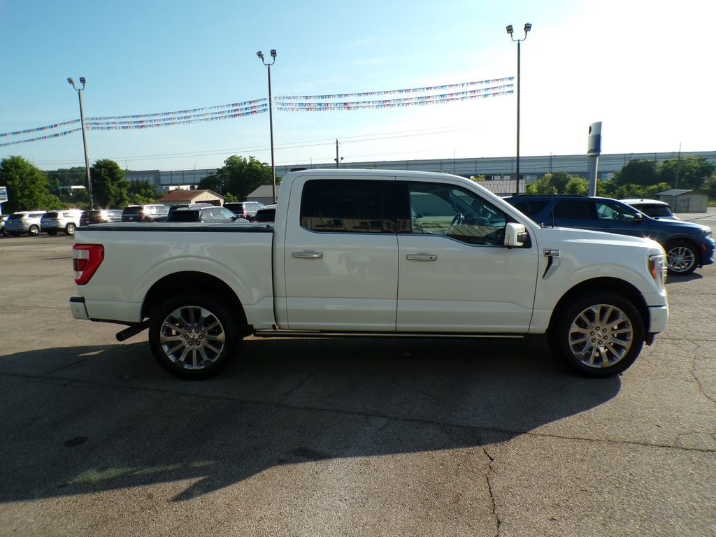 Used 2022 White Metallic Ford Limited image 8