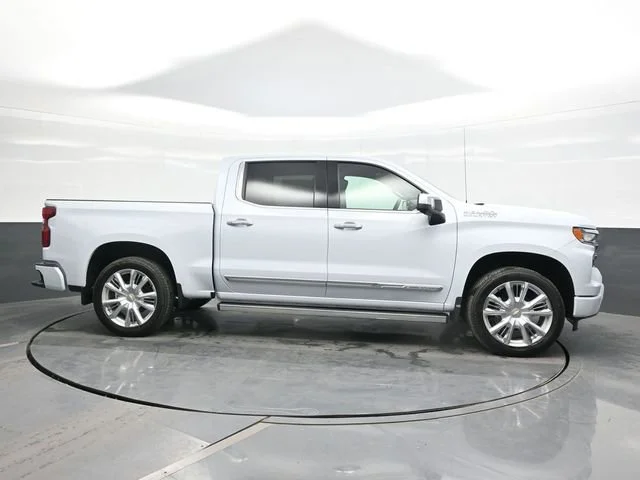New 2026 Polar White Tricoat Chevrolet High Country image 8
