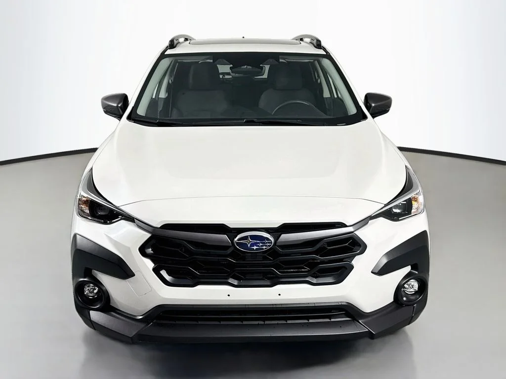 Used 2025 Crystal White Pearl Subaru Premium image 6