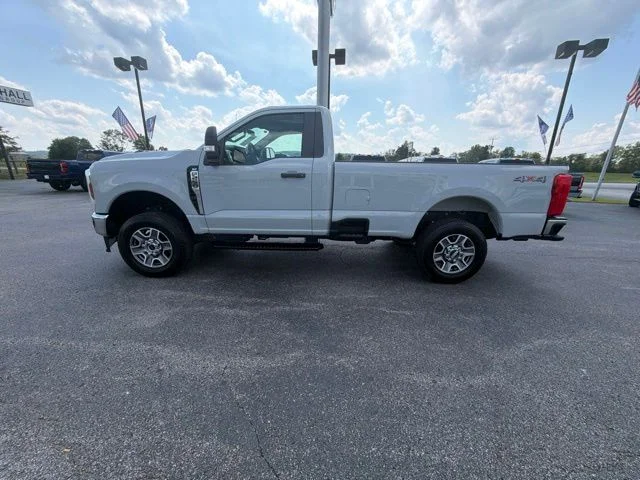 Used 2025 White Ford XLT image 11