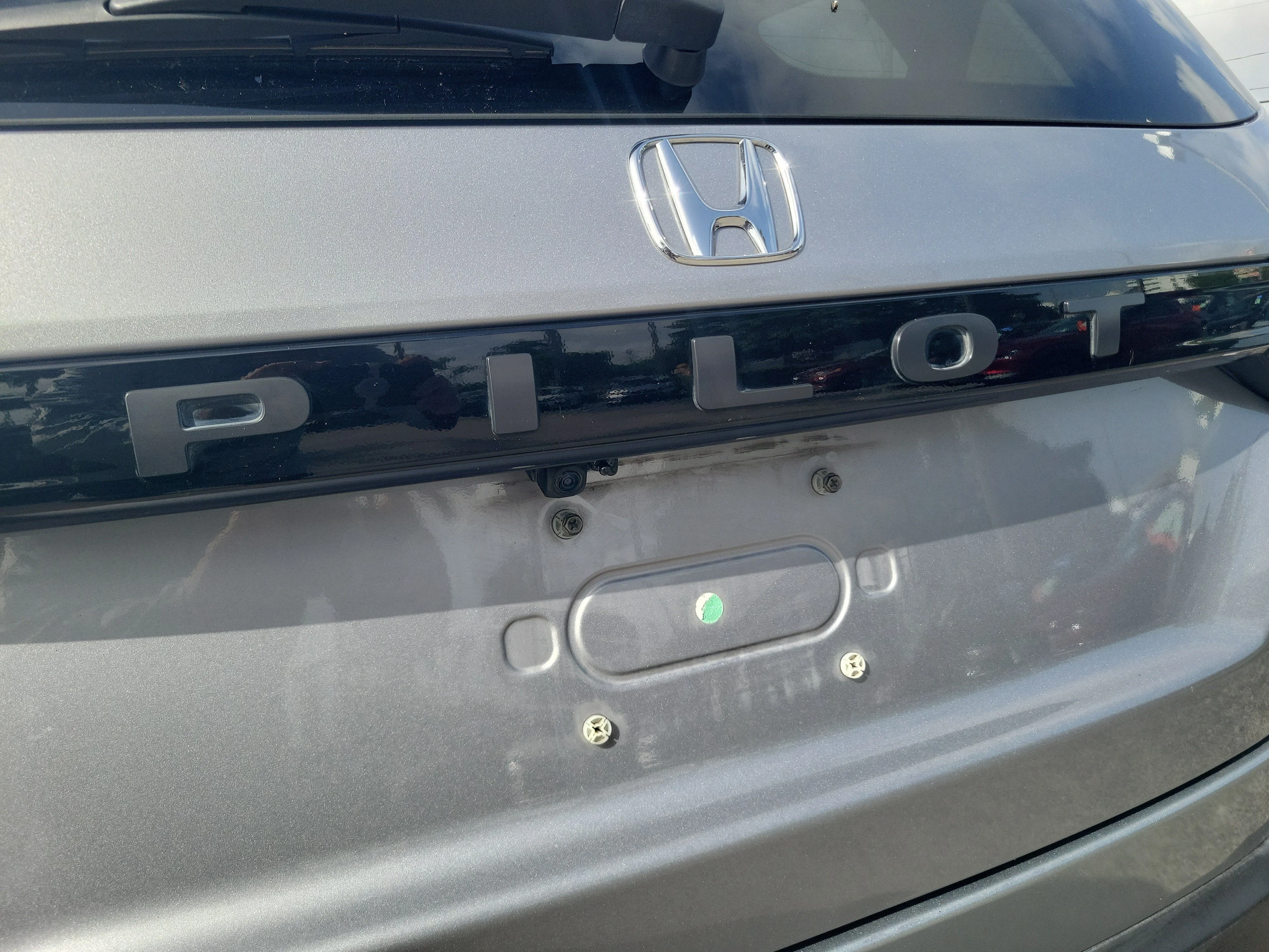 Certified Used 2024 Lunar Silver Metallic Honda 2WD EX-L image 5