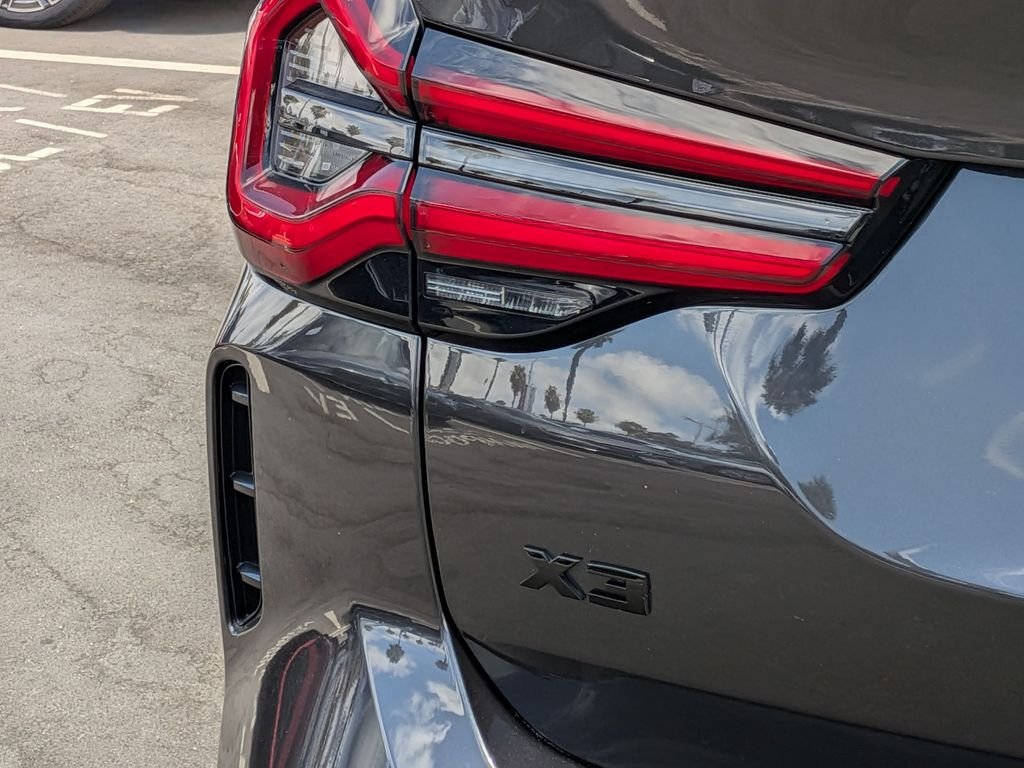Used 2024 Gray BMW M40i image 21