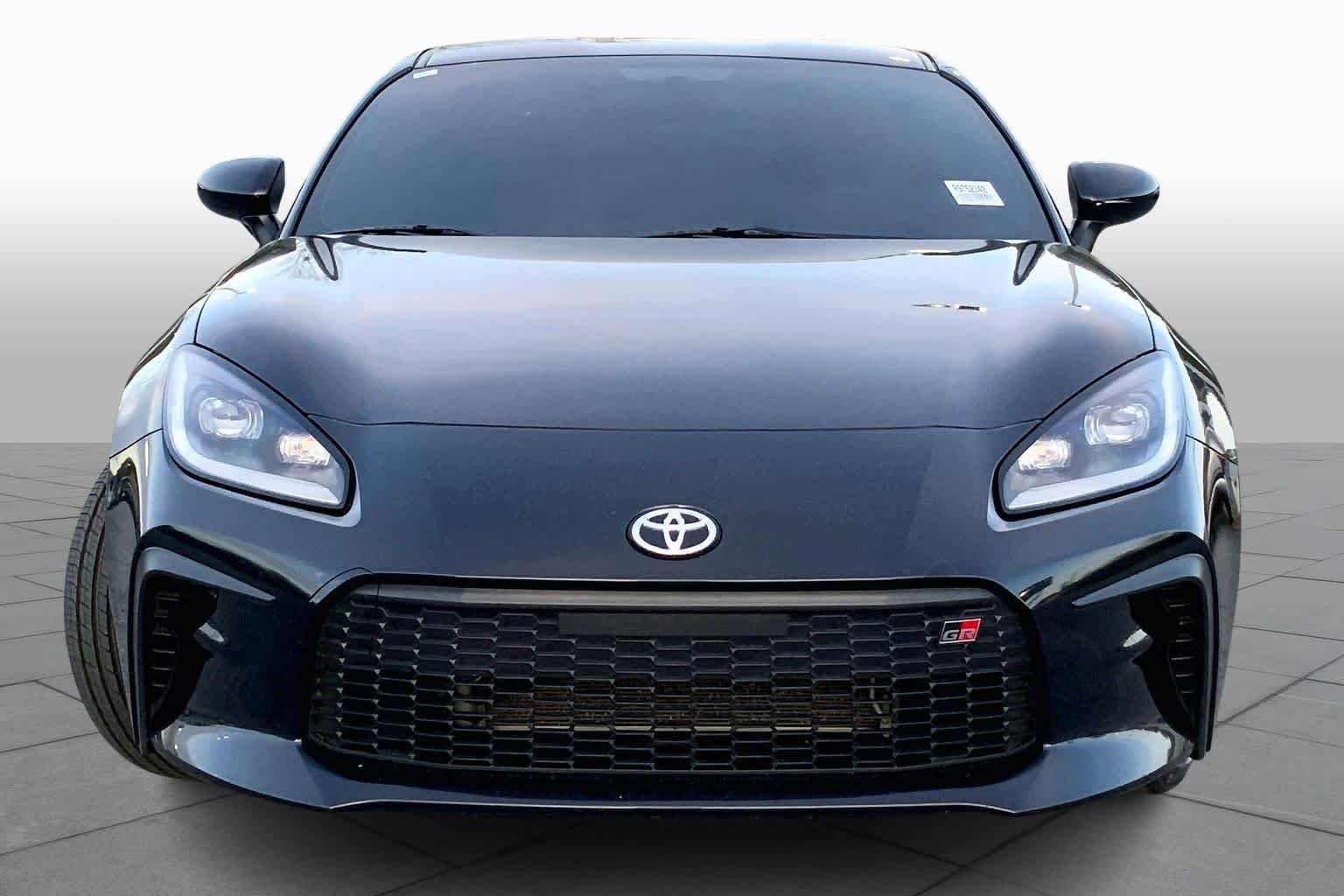 Used 2024 Raven Toyota  image 6
