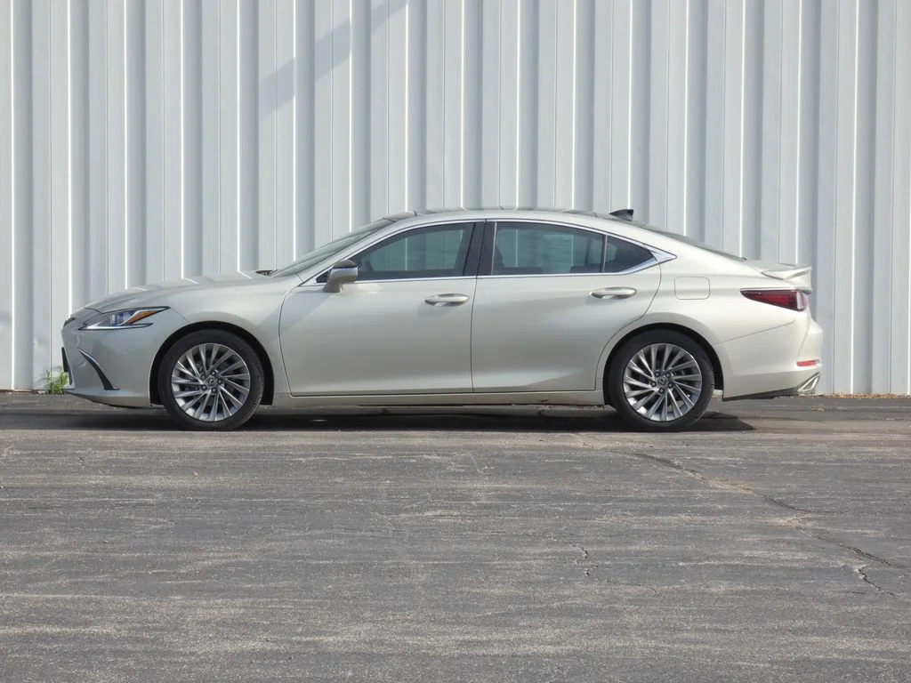 Used 2025 Beige Lexus 350 Luxury image 45