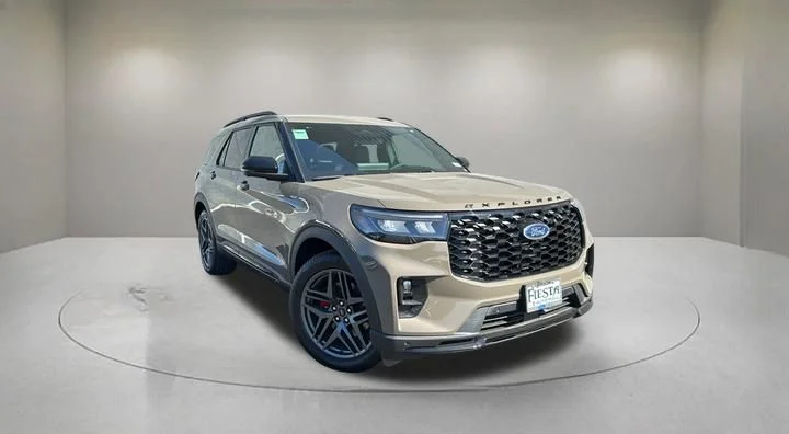 2026 Ford Explorer ST-LINE RWD's photo