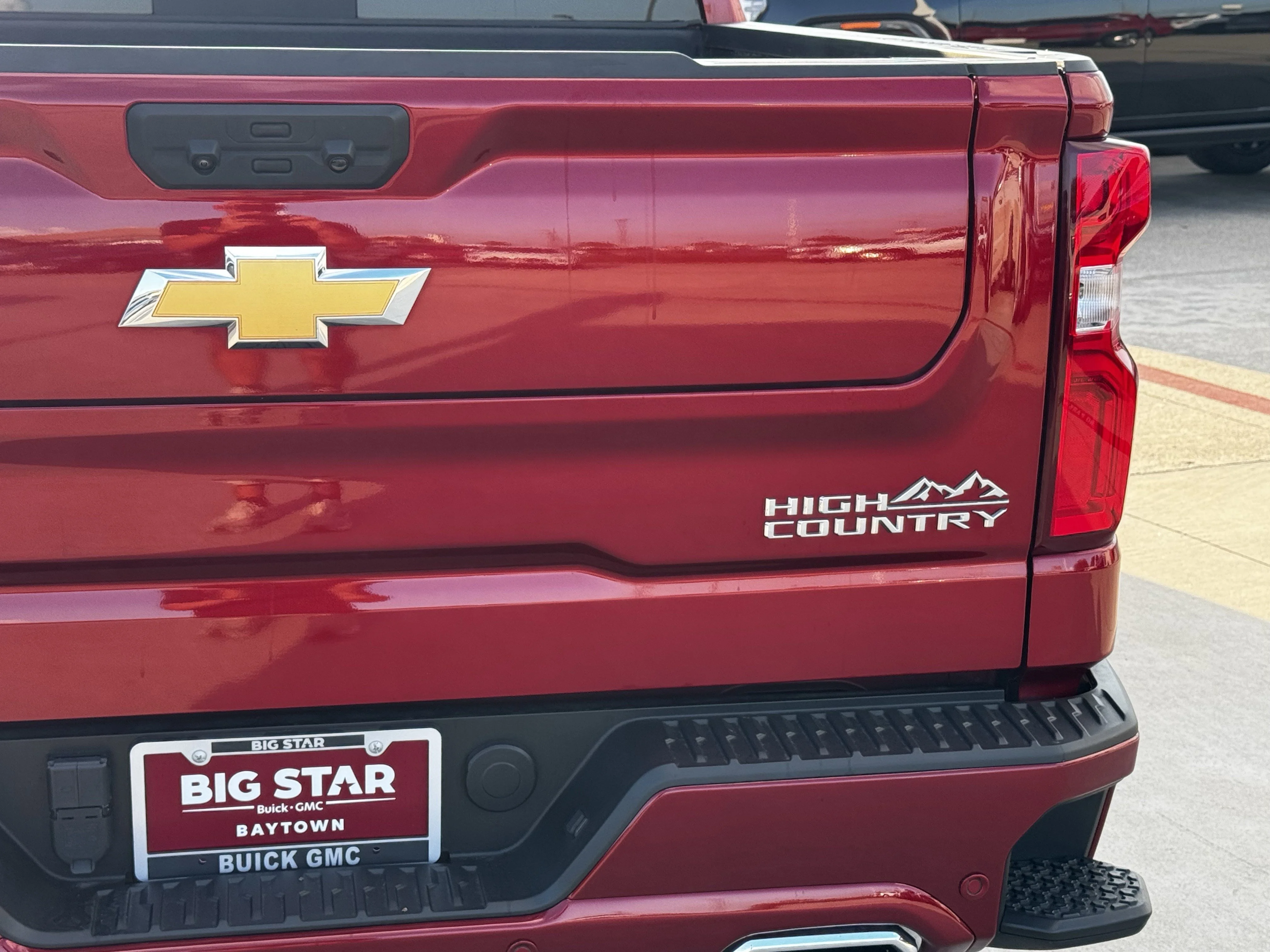 Used 2024 Radiant Red Tintcoat Chevrolet High Country image 9