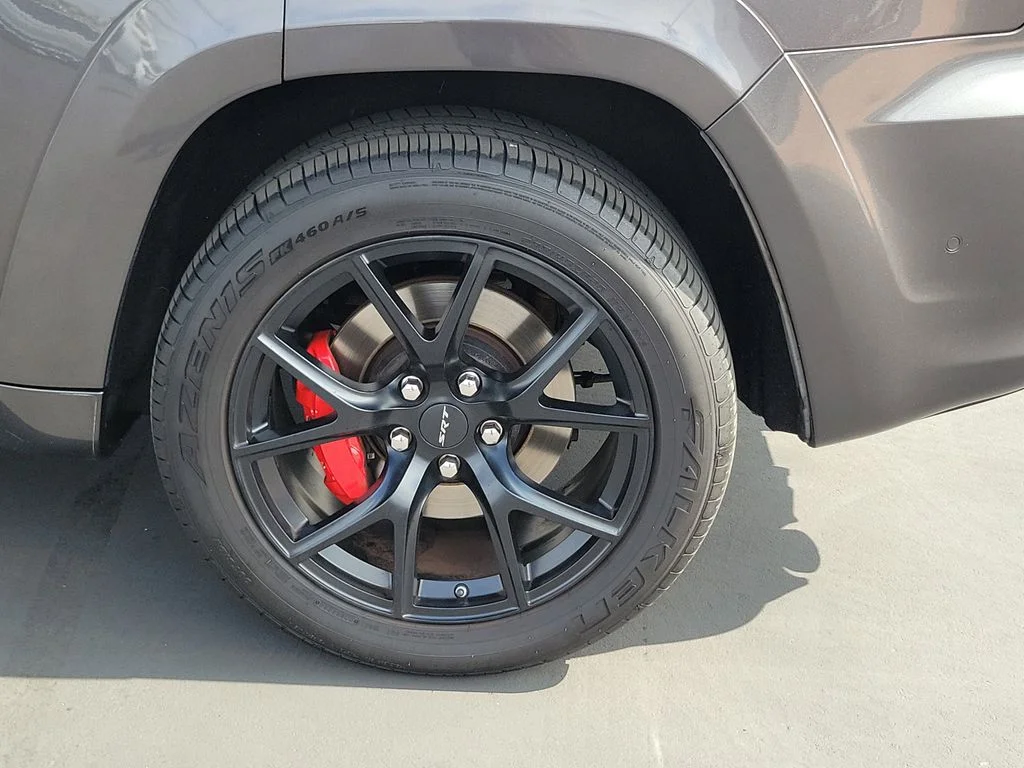 Used 2020 Crystal Metallic Jeep SRT image 32