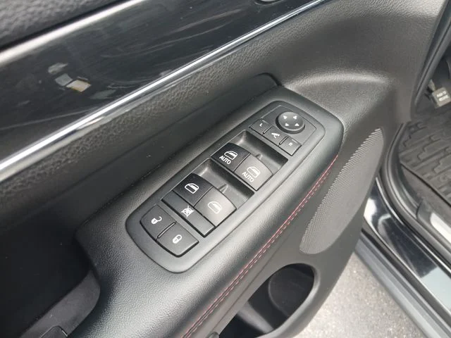 Used 2018 Black Jeep Trailhawk image 31