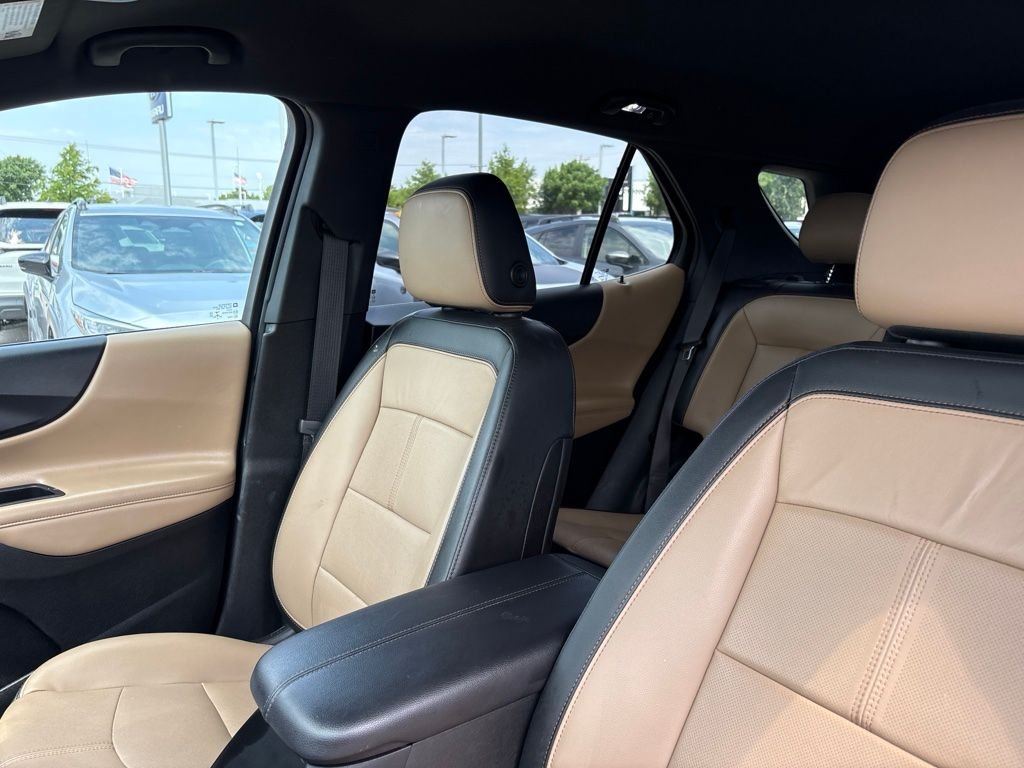 Used 2022 Blue Chevrolet Premier image 5