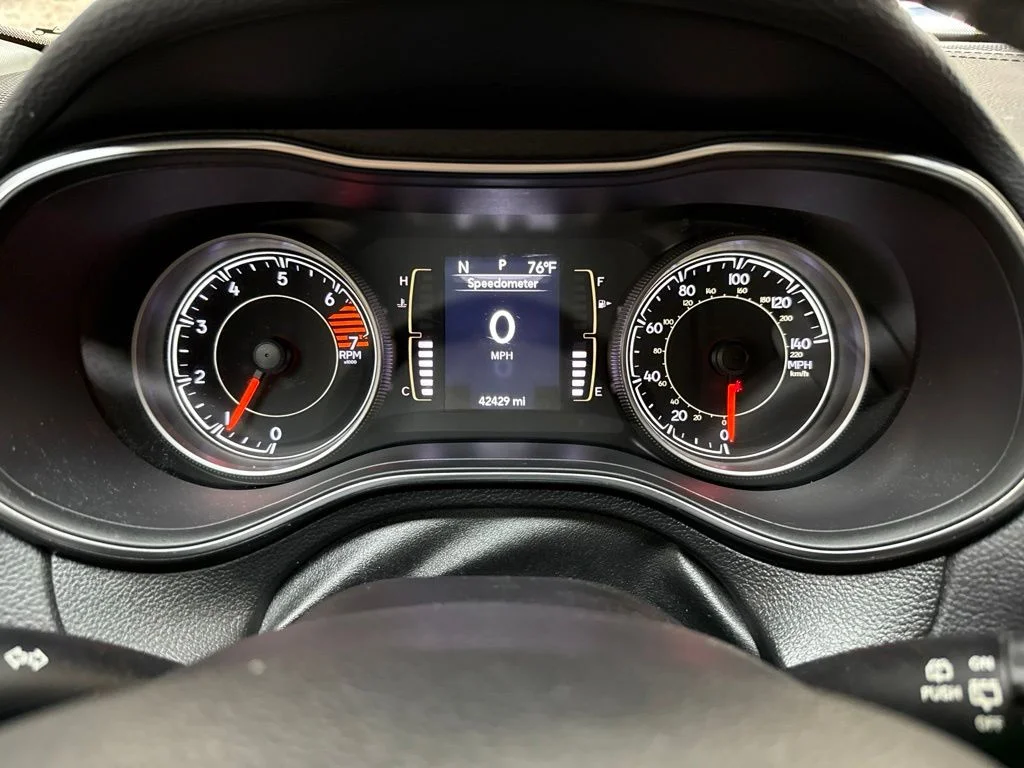 Used 2019 Light Brownstone Pearlcoat Jeep Latitude Plus image 24