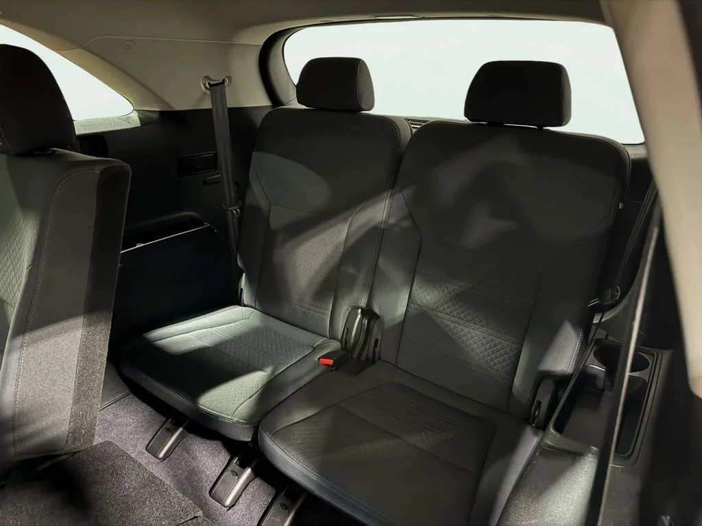 Used 2019 Titanium Silver Kia LX image 24