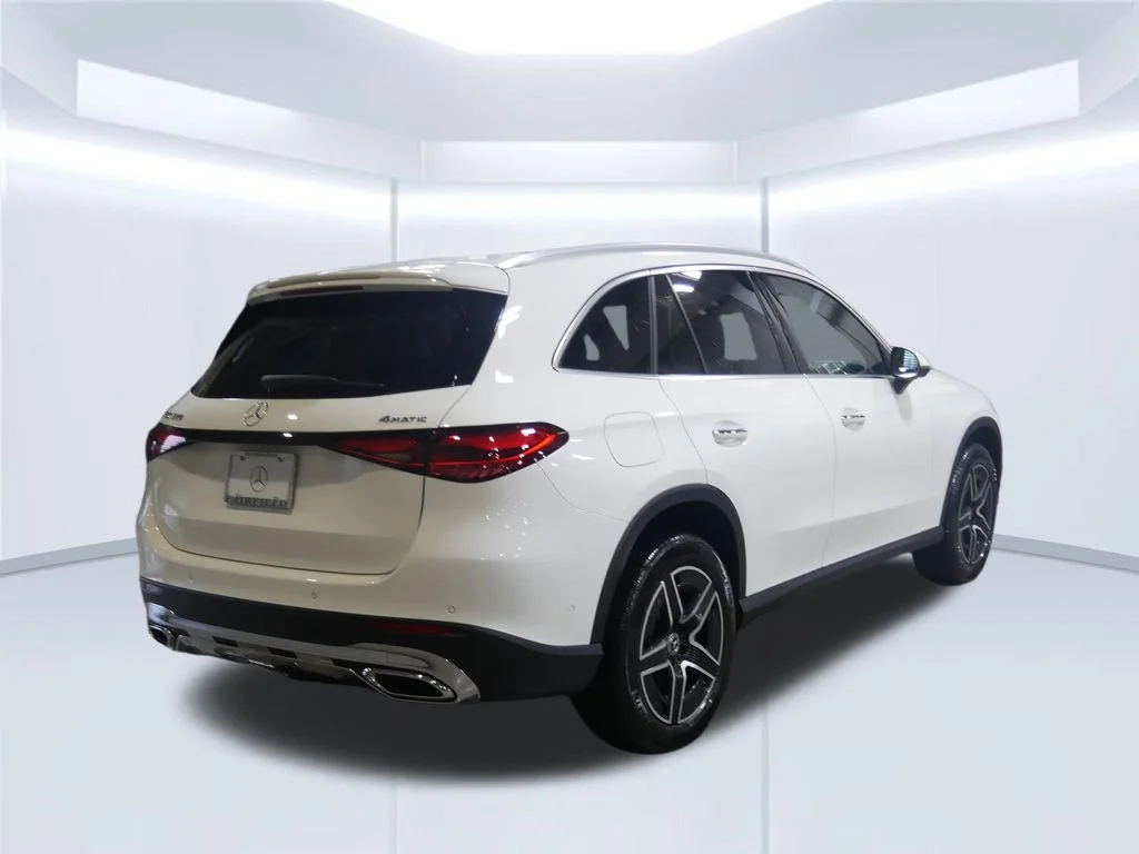 New 2026 Polar White Mercedes-Benz GLC 300 image 5