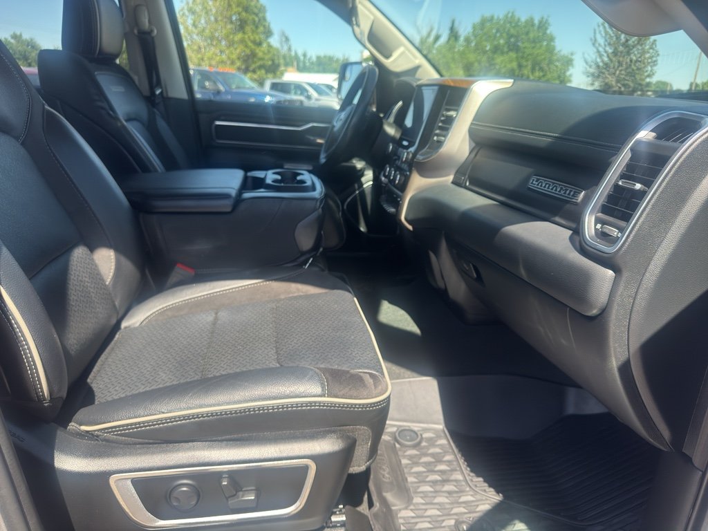 Used 2022 Billet Silver Metallic Clearcoat Ram Laramie image 15