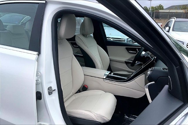 Used 2026 White Mercedes-Benz C 300 image 7