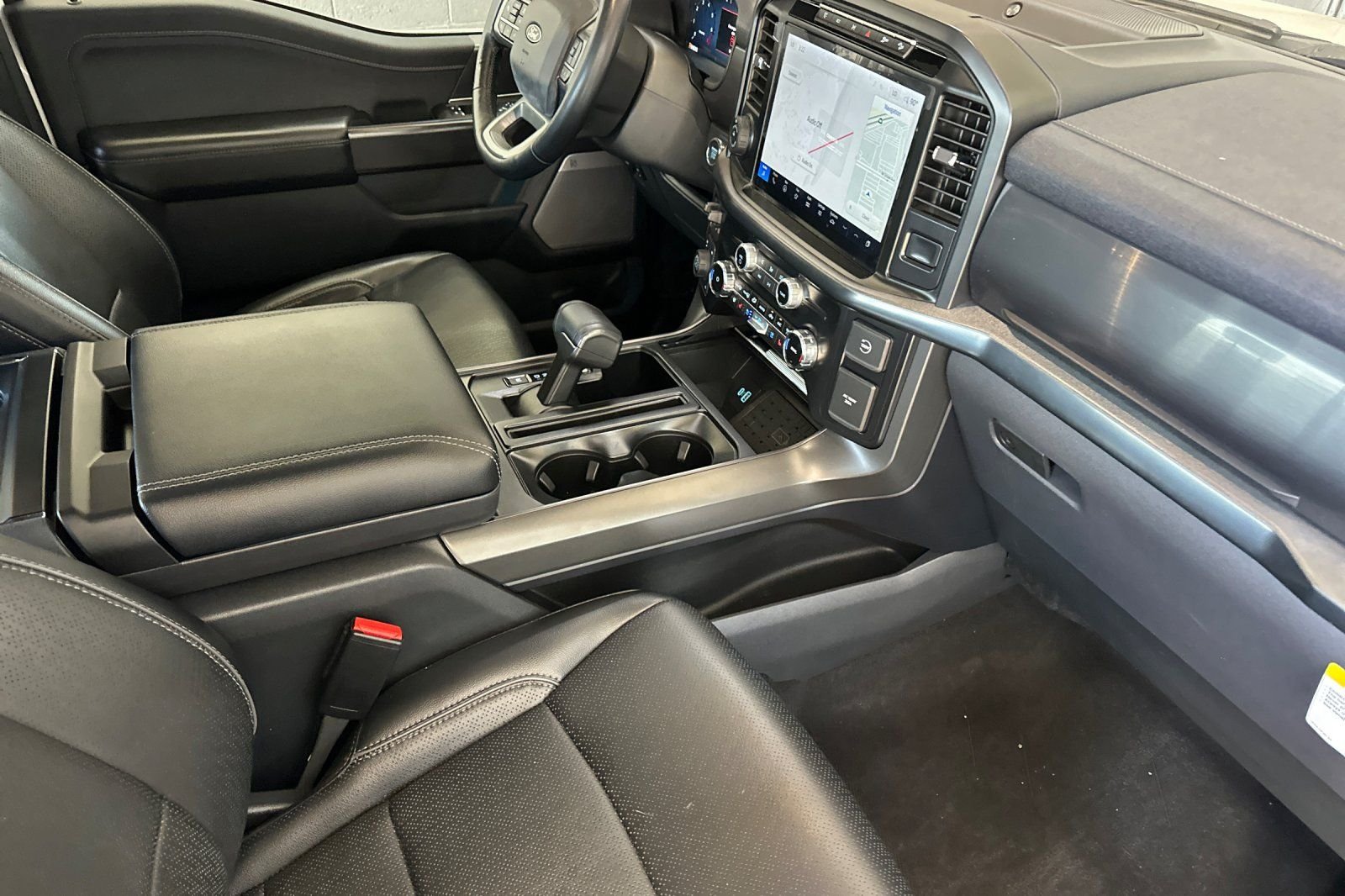 Used 2024 White Ford Lariat image 16
