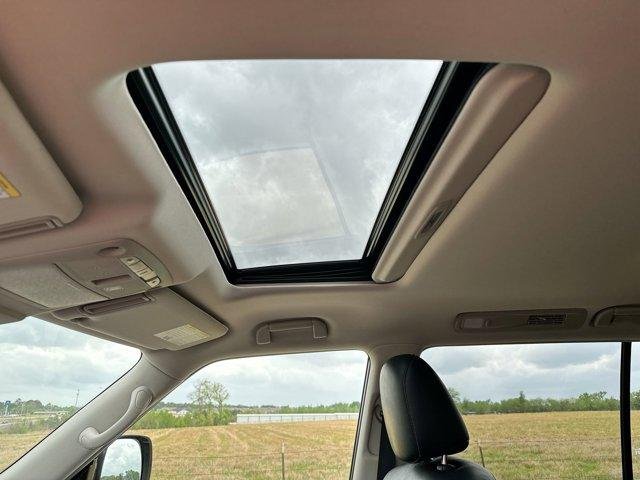 Used 2024 Gray INFINITI LUXE image 23