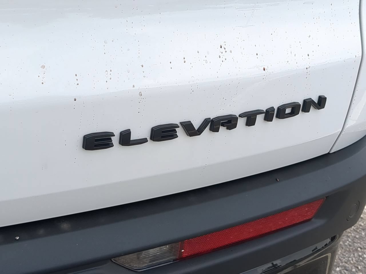 New 2026 Summit White GMC Elevation image 32