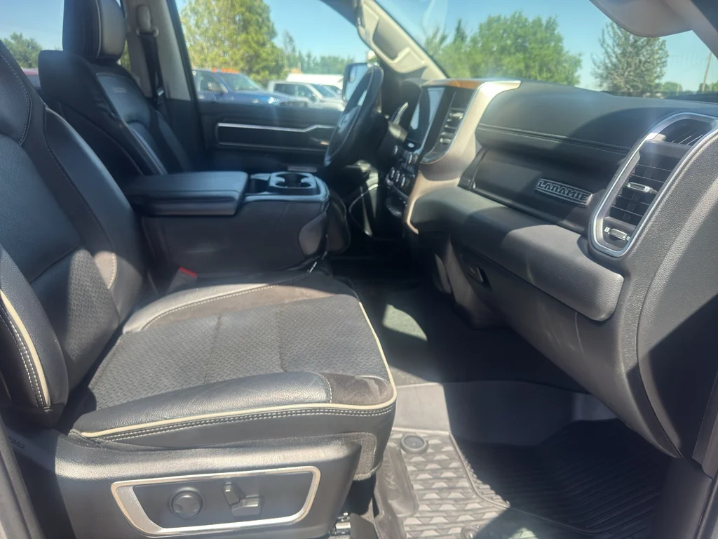 Used 2022 Billet Silver Metallic Clearcoat Ram Laramie image 15