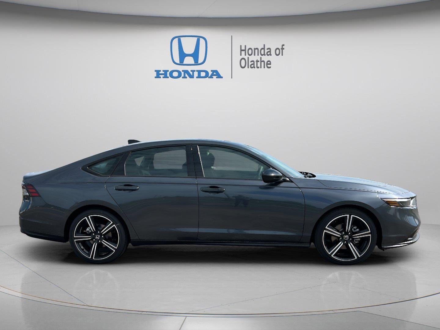 New 2026 Meteorite Gray Metallic Honda SE image 2