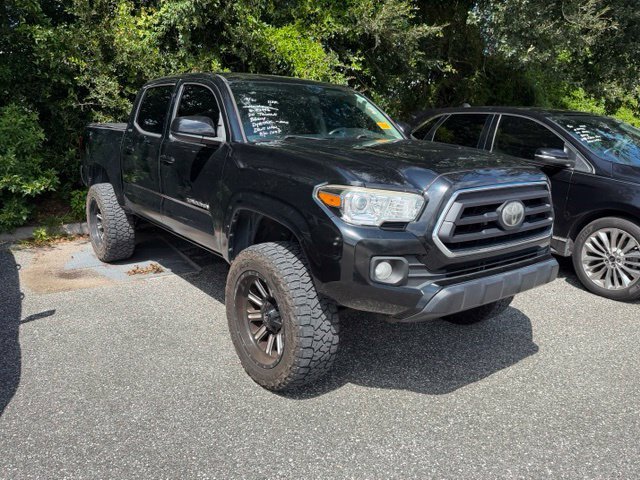 Used 2020 Midnight Black Metallic Toyota SR5 image 7