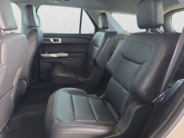 Used 2024 White Metallic Ford XLT image 15