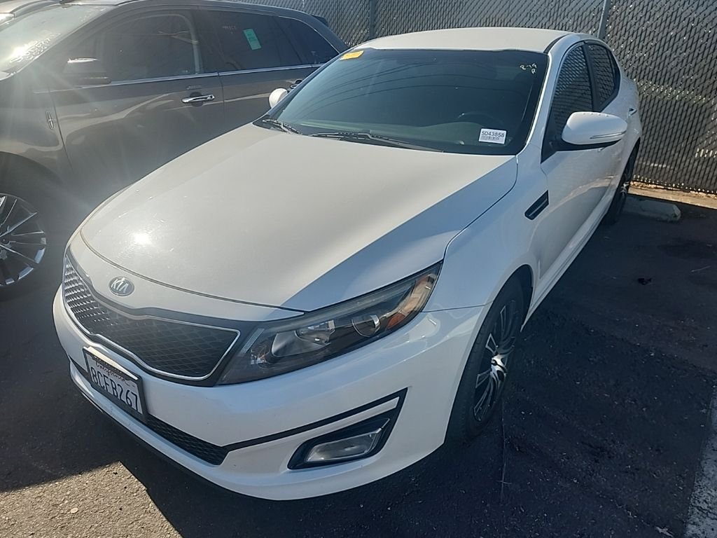 Used 2015 Snow White Pearl Kia EX image 4