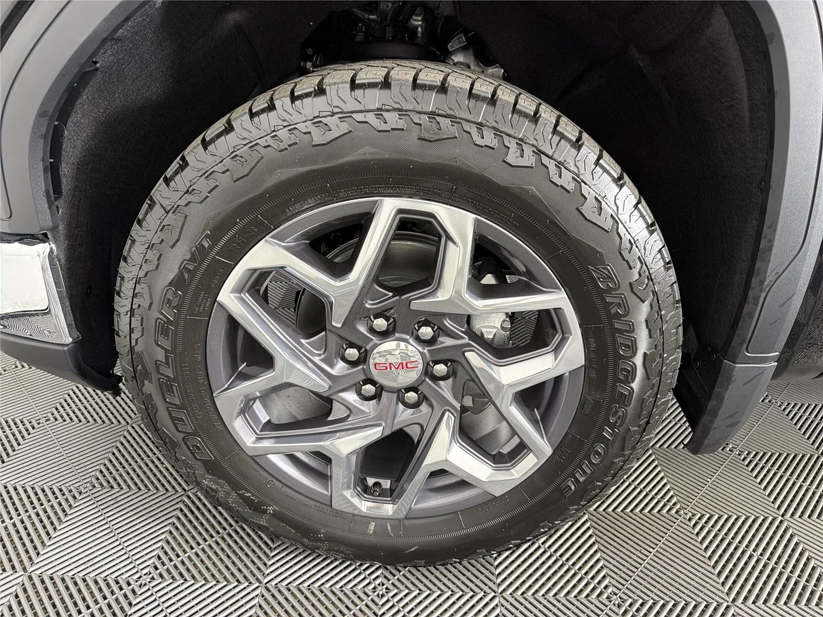 New 2026 Onyx Black GMC SLT image 9