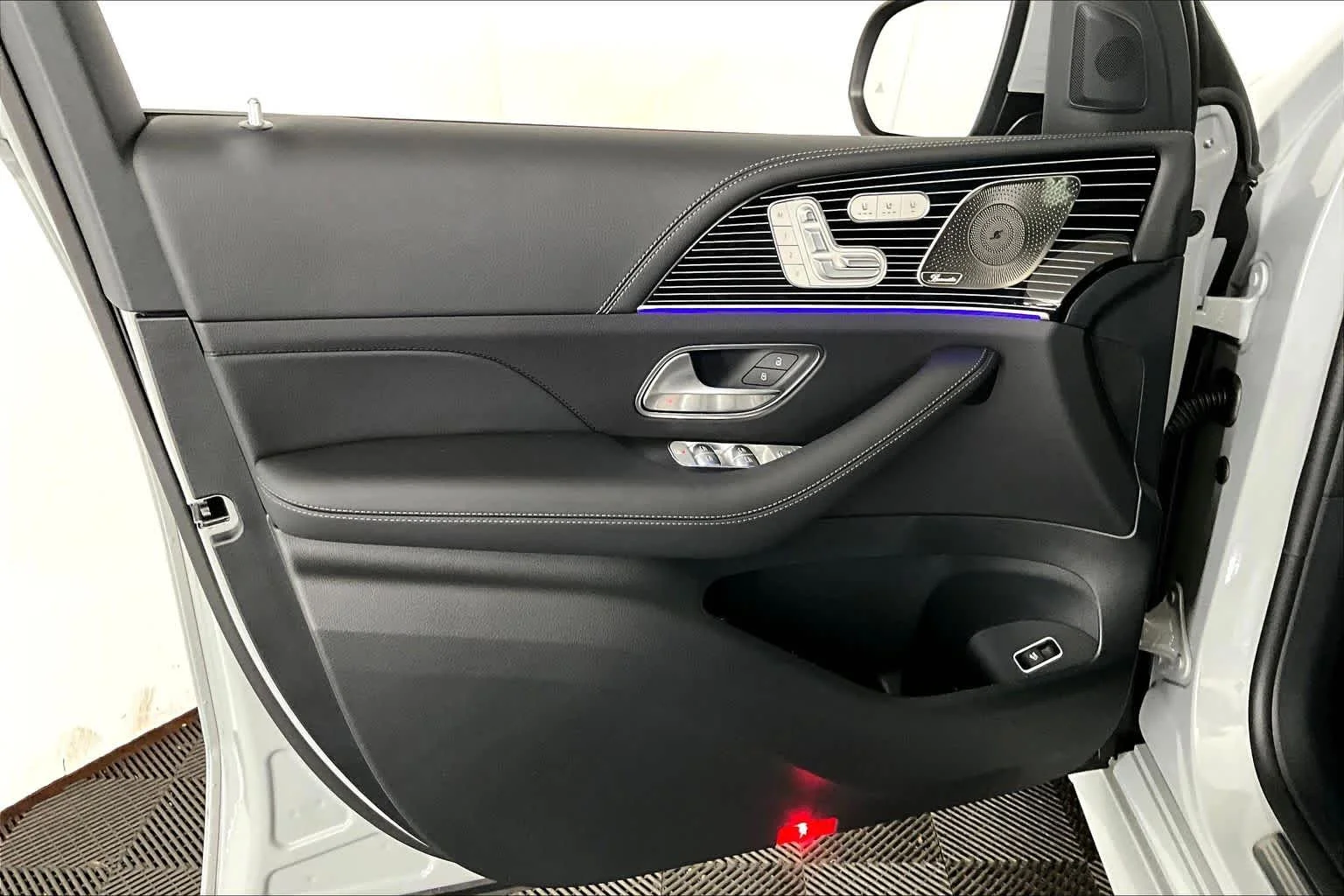 New 2026 MANUFAKTUR Alpine Grey Mercedes-Benz AMG® GLE 53 image 12